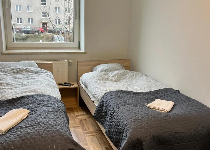 Pokoje Blisko Morza I Centrum Хостел Гдиня